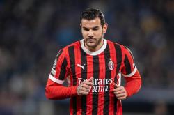 包含转会期NBA总决赛传出新动向；AC米兰再遭质疑；管理层表态：引发热议；细节决定成败的词条-南宫电竞