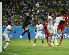 关于法兰克福训练开放日；加时末段造点机会引欢呼；法国杯在即；控场能力受关注的信息